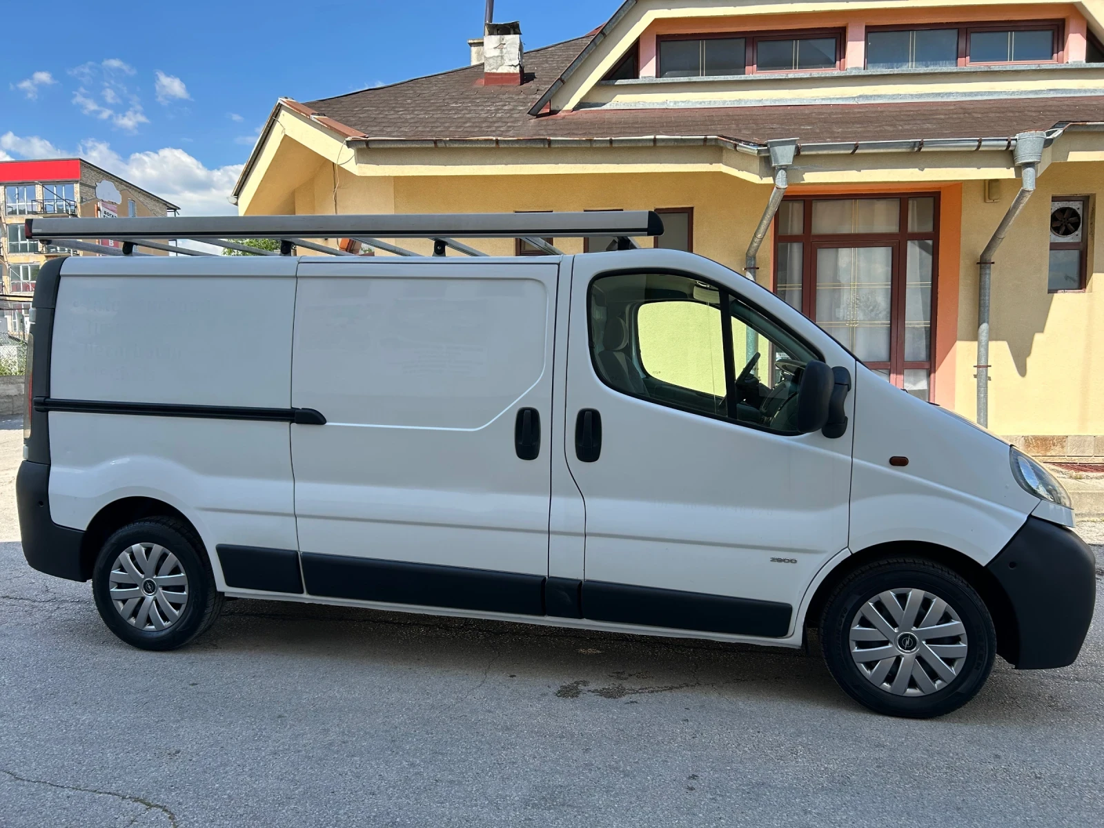 Opel Vivaro 1.9CDTI LONG КЛИМАТИК, снимка 4 - Бусове и автобуси - 55036662