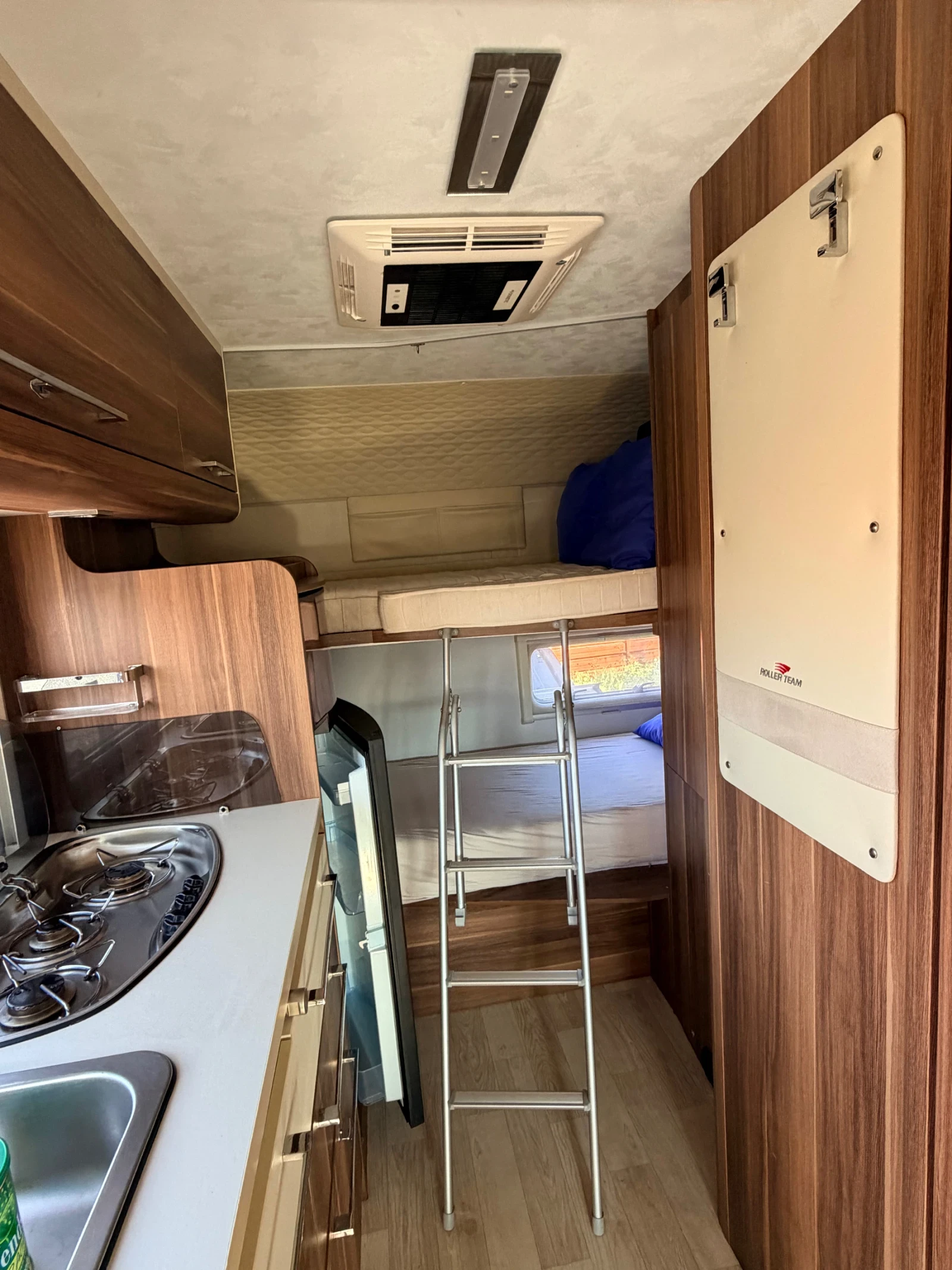 Кемпер ROLLER TEAM Roller Team T-Line / Fiat Ducato 130k./ШВЕЙЦАРИЯ, снимка 7 - Каравани и кемпери - 55076158