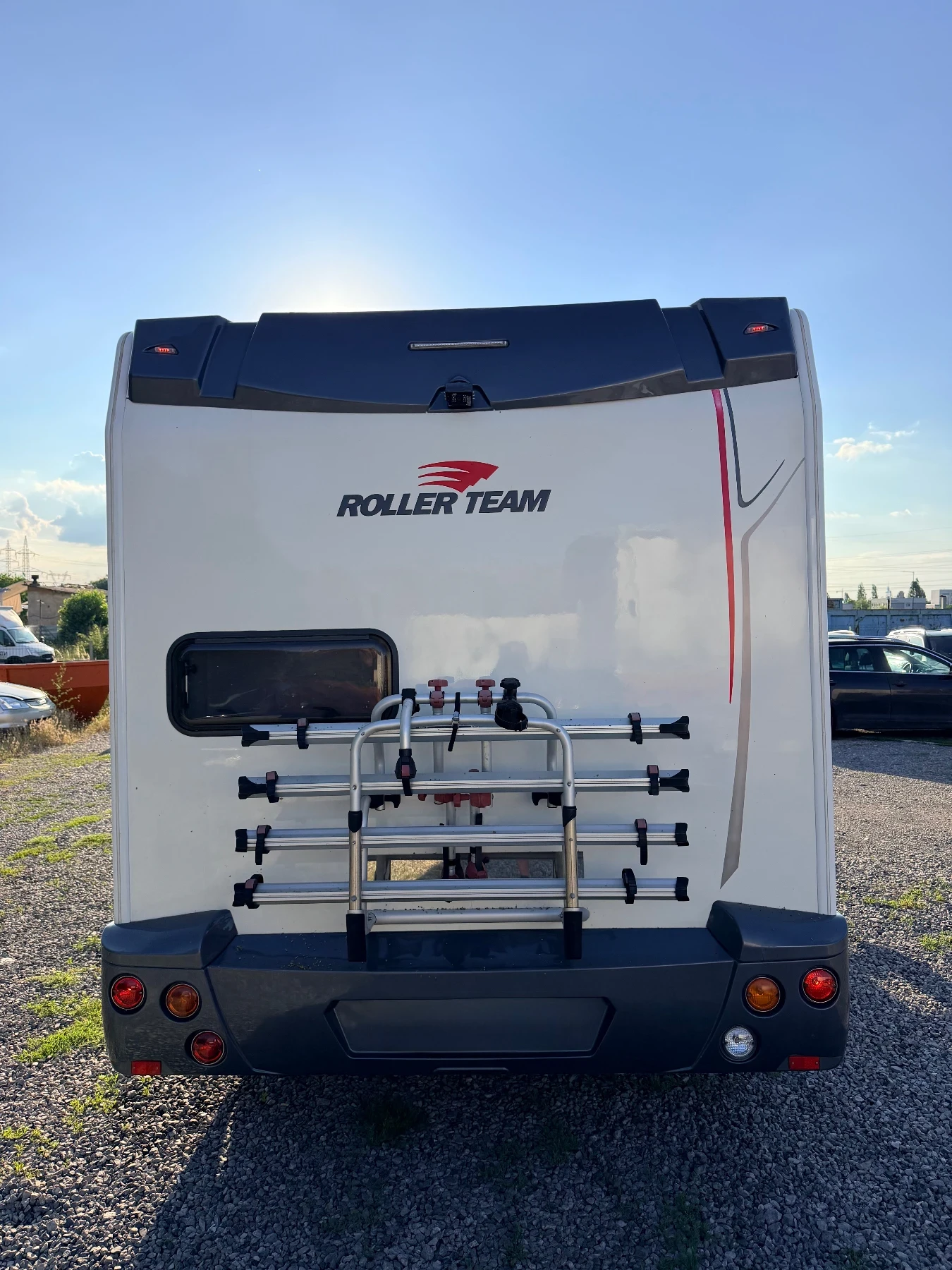 Кемпер ROLLER TEAM Roller Team T-Line / Fiat Ducato 130k./ШВЕЙЦАРИЯ, снимка 3 - Каравани и кемпери - 55076158