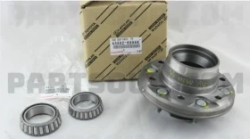Главина предна TOYOTA LAND CRUISER FJ80 / LEXUS LX450 1992-1998  4350260040 / 4350269046, снимка 1