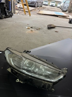Ford Mondeo 2016г МК5 десен фар 89909662