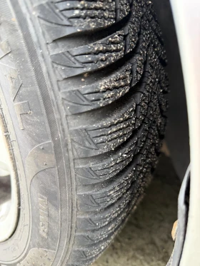 VW Golf Продавам Golf 6 1.6 TDI 105 к.с. Много добро техни, снимка 8