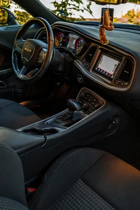 Dodge Challenger R/T, снимка 12