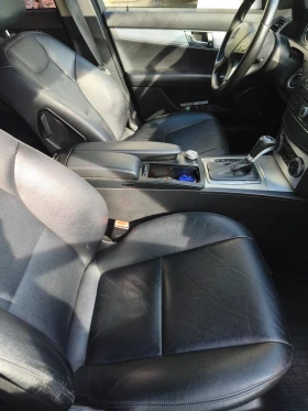 Mercedes-Benz C 320, снимка 9