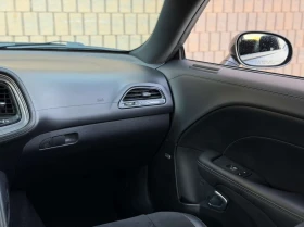 Dodge Challenger GT| ALCANTARA| ПОДГРЕВИ| 360CAM| НАВИ| KEYLESS| , снимка 13