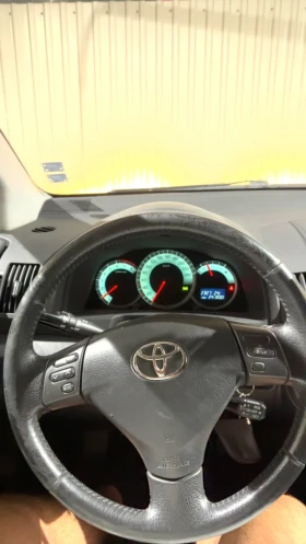 Toyota Corolla verso, снимка 9
