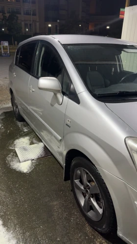 Toyota Corolla verso, снимка 2