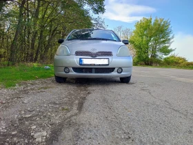 Toyota Yaris 1.3, снимка 1