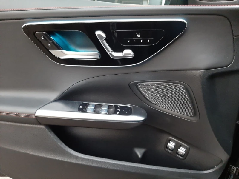 Mercedes-Benz C 63 AMG, снимка 8 - Автомобили и джипове - 23661500