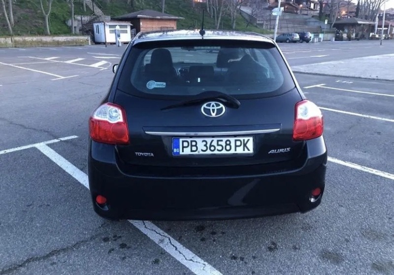 Toyota Auris, снимка 2 - Автомобили и джипове - 45642116