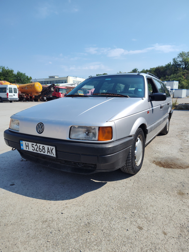 VW Passat 1.8 , снимка 5 - Автомобили и джипове - 46799526