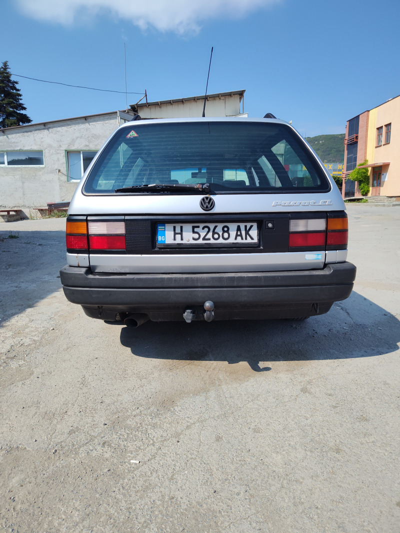 VW Passat 1.8 , снимка 6 - Автомобили и джипове - 46799526