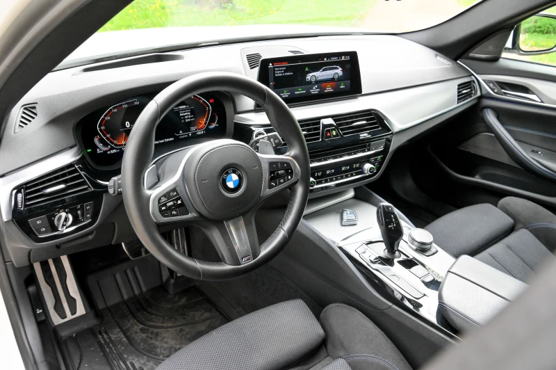 BMW 530 D* M paket* Germany* 360cam* Keyless* LED* HUD* , снимка 9 - Автомобили и джипове - 52657259