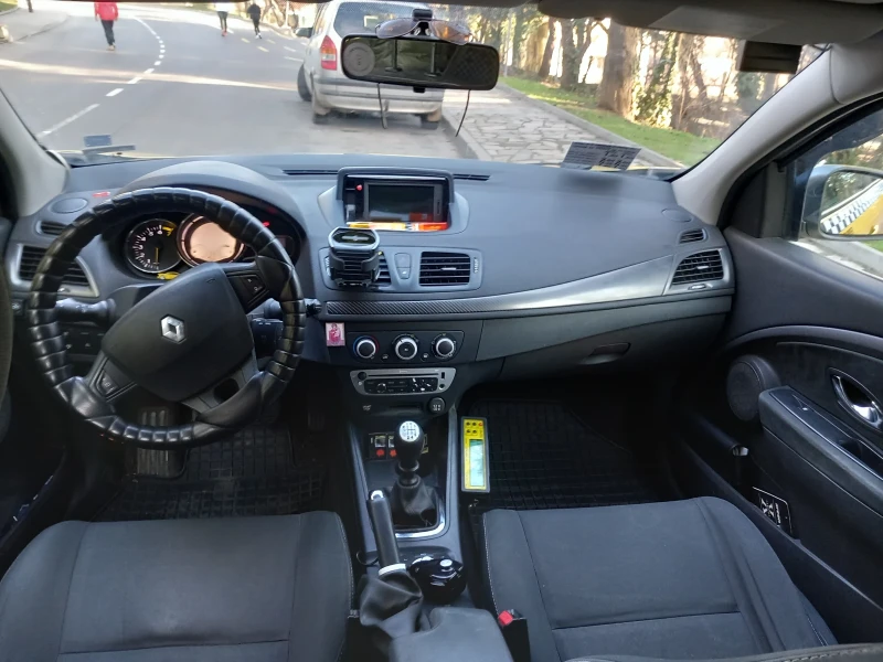 Renault Megane, снимка 9 - Автомобили и джипове - 48751263