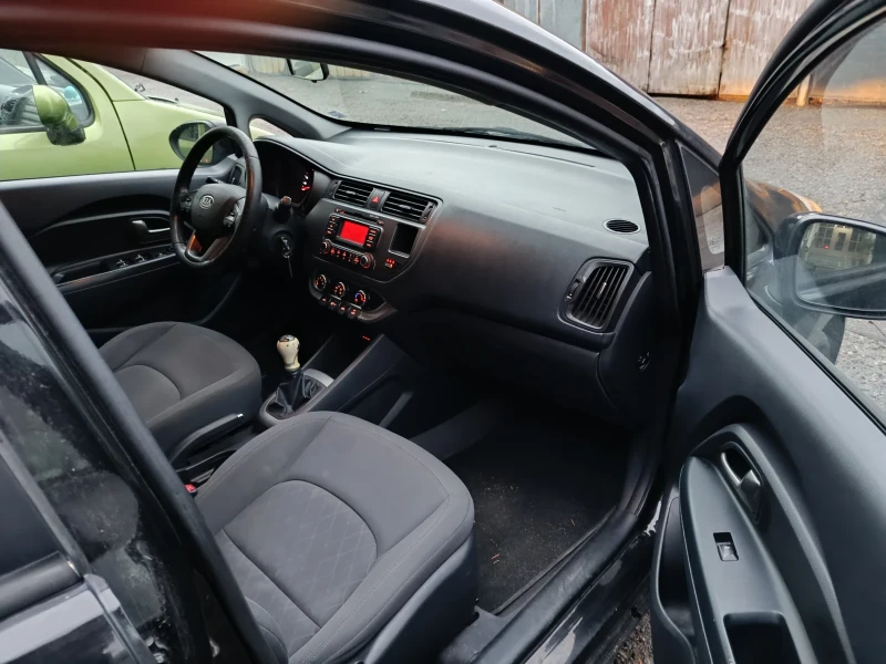 Kia Rio, снимка 4 - Автомобили и джипове - 48879548