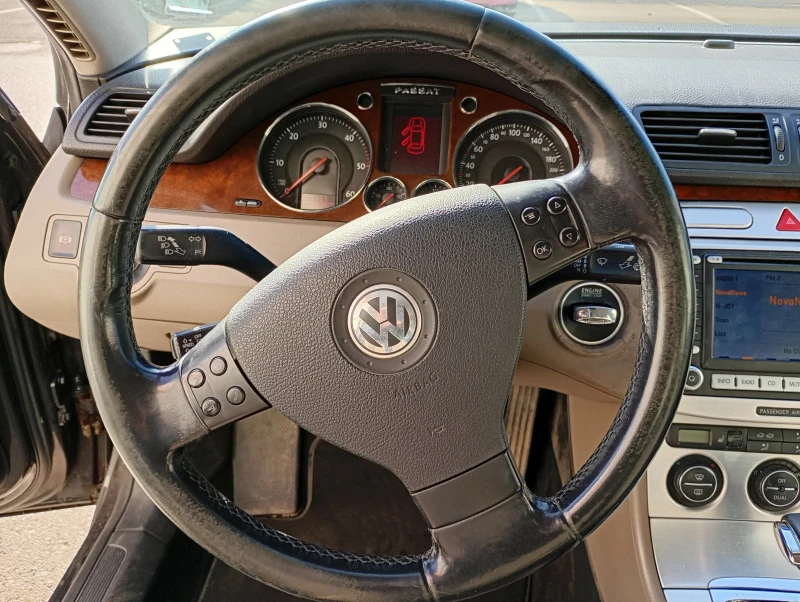 VW Passat, снимка 8 - Автомобили и джипове - 48975785