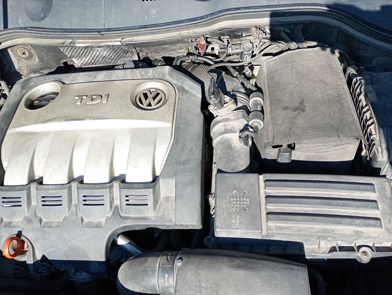 VW Passat, снимка 6 - Автомобили и джипове - 48975785