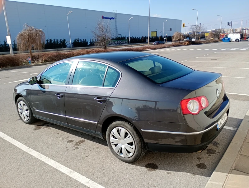 VW Passat, снимка 4 - Автомобили и джипове - 48975785