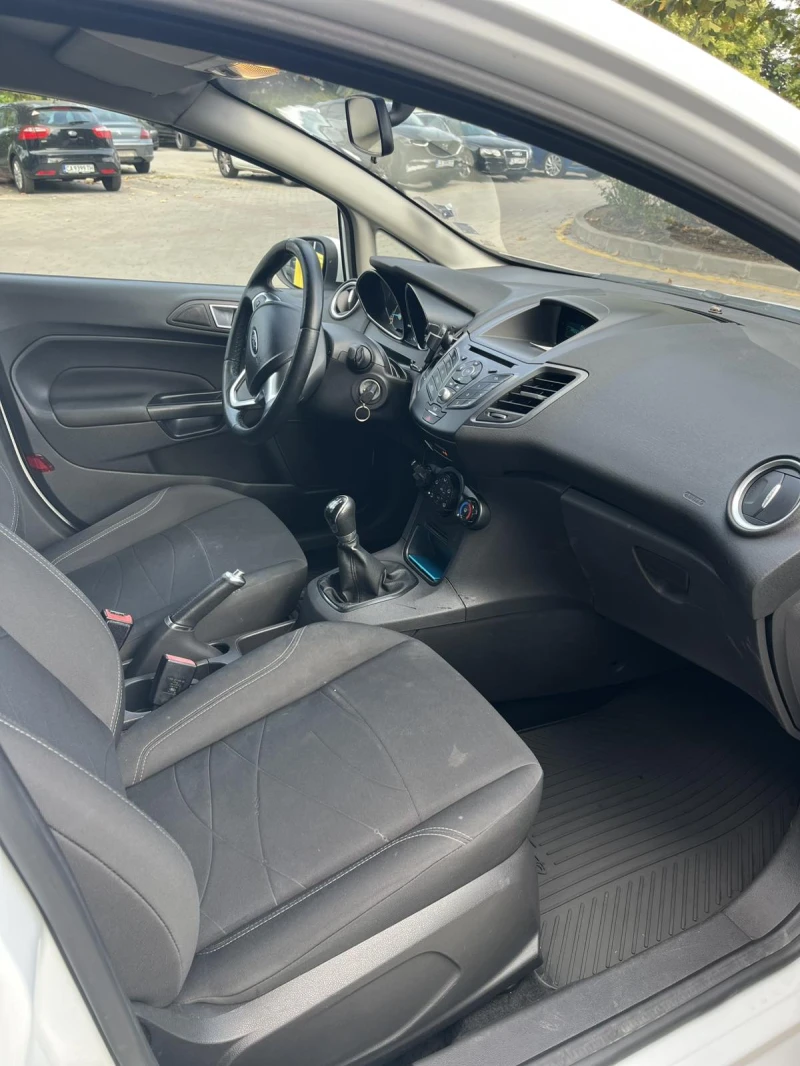 Ford Fiesta, снимка 8 - Автомобили и джипове - 51669836