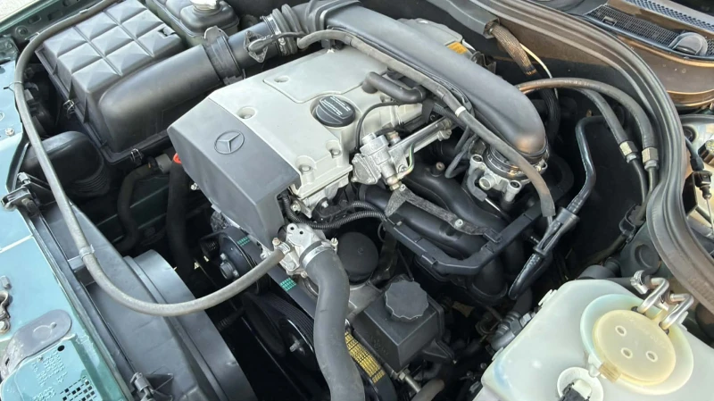 Mercedes-Benz C 180 Automatic 5G-tronic, снимка 14 - Автомобили и джипове - 52227772