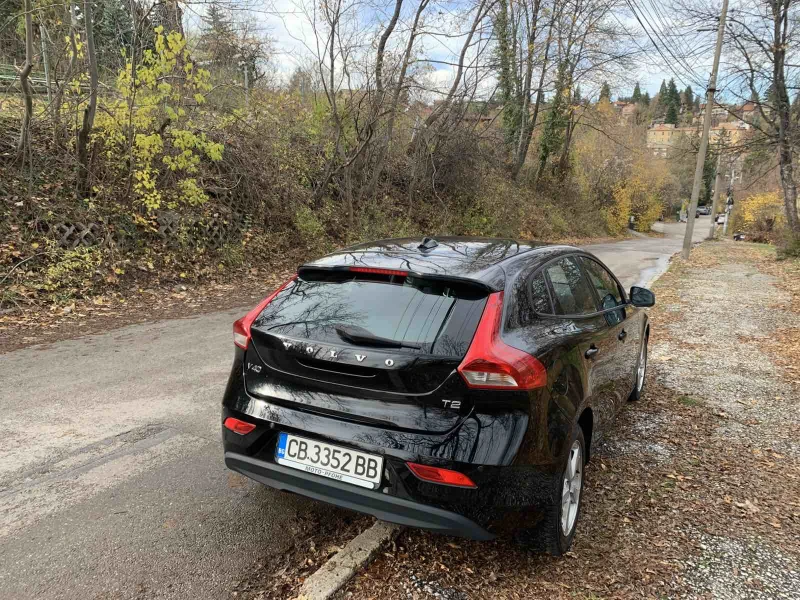 Volvo V40 T2, снимка 6 - Автомобили и джипове - 52394593
