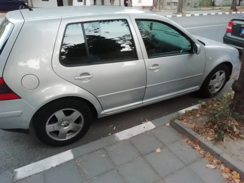 VW Golf, снимка 2 - Автомобили и джипове - 52539550