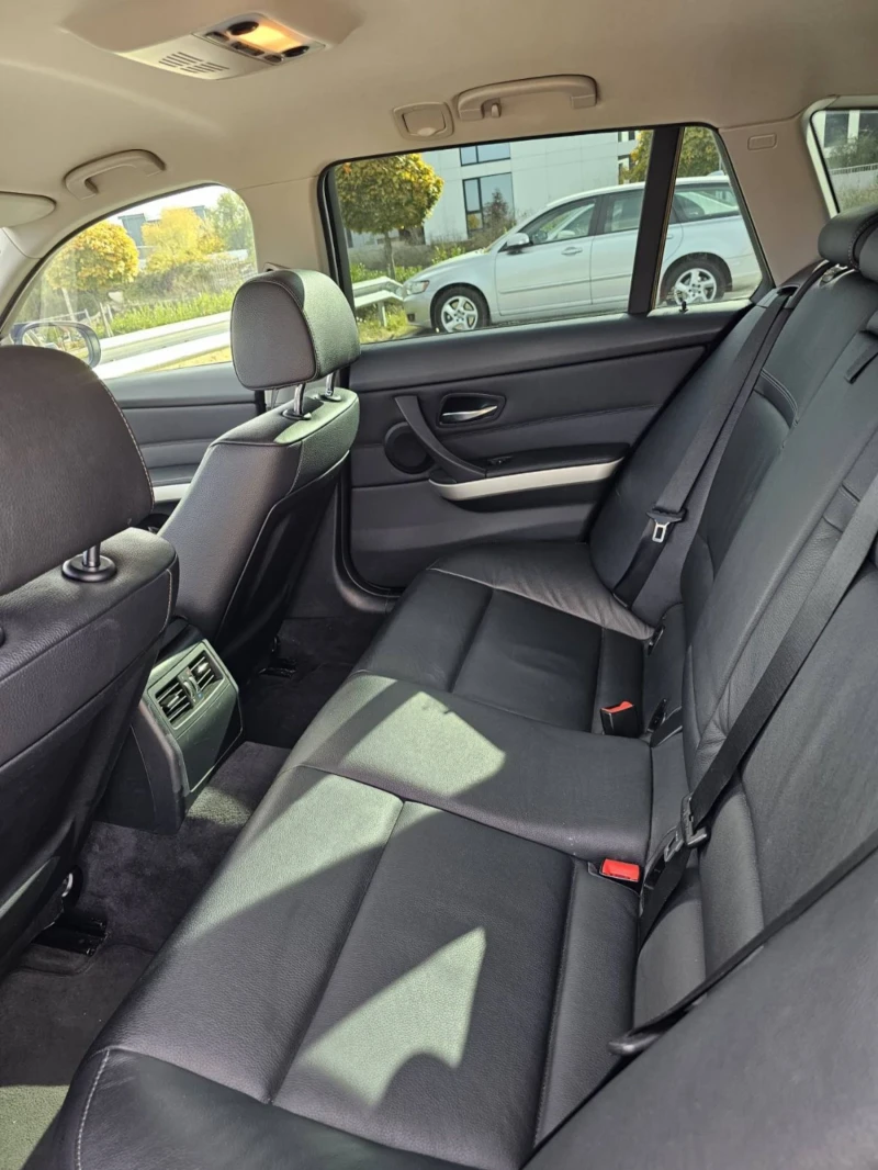 BMW 330 E91, снимка 10 - Автомобили и джипове - 52795604