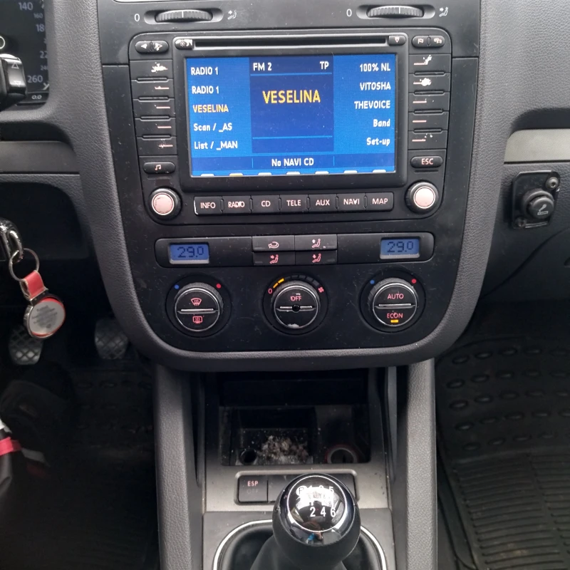 VW Golf 5, снимка 13 - Автомобили и джипове - 53012441