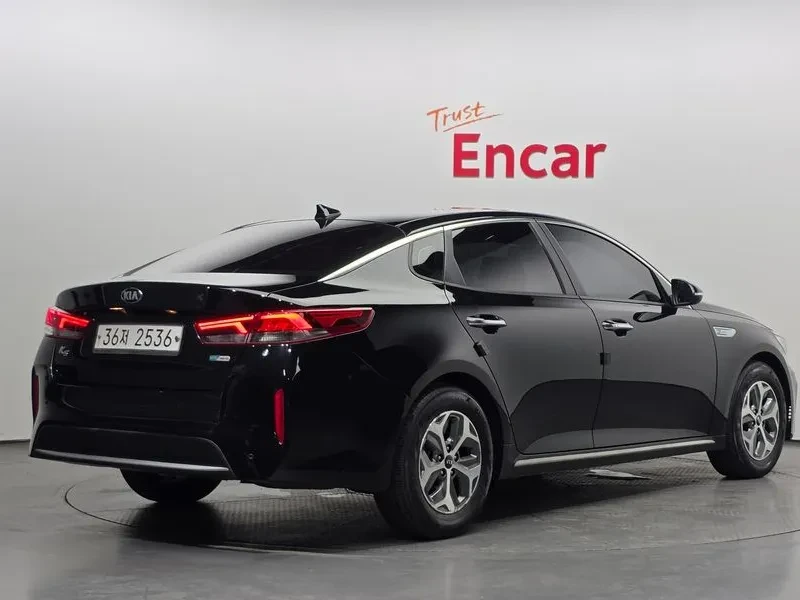 Kia K5 Hybrid 2Nd Generation Noblesse, снимка 2 - Автомобили и джипове - 55278349