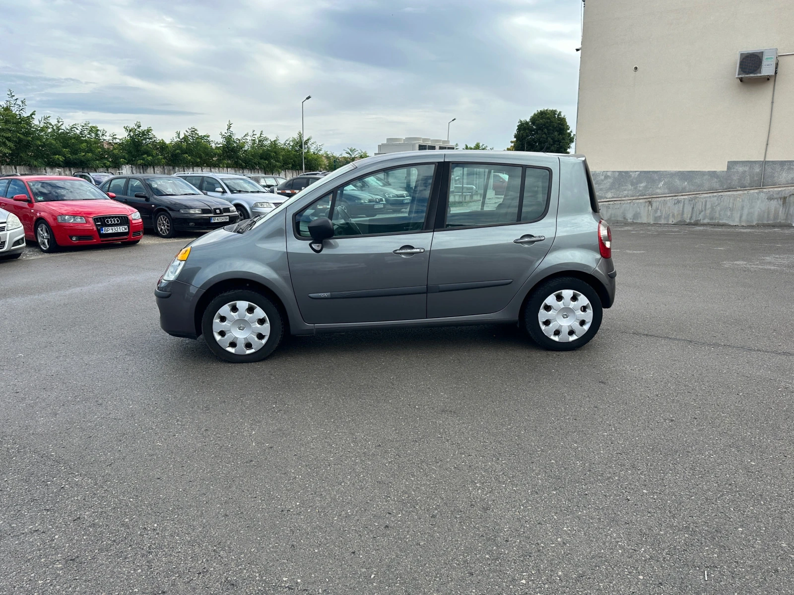 Renault Modus 1.2i - КЛИМАТИК - УНИКАТ - изображение 8