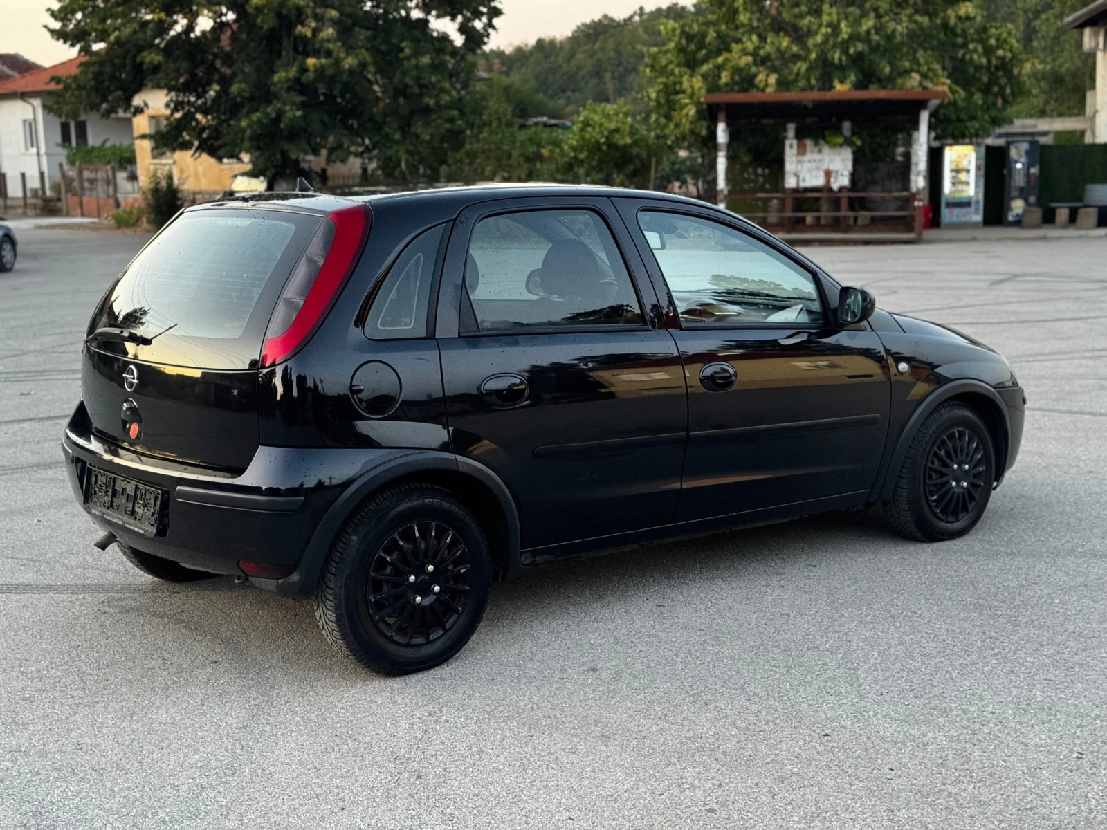 Opel Corsa 1.2I 16v - изображение 5