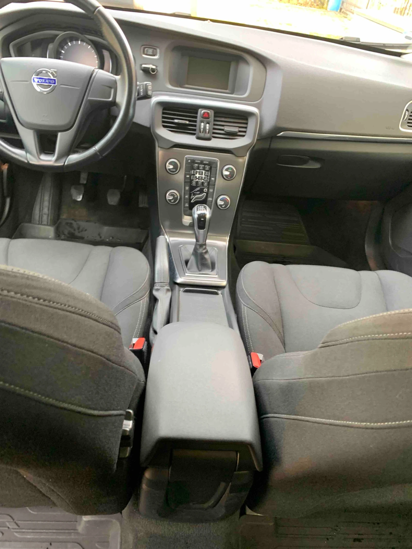 Volvo V40 T2 | Mobile.bg   11