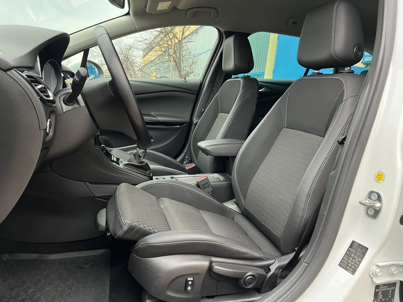 Opel Astra 1.6CDTI/136��/Line assistant/Carplay/���������/ | Mobile.bg � ����������� 12