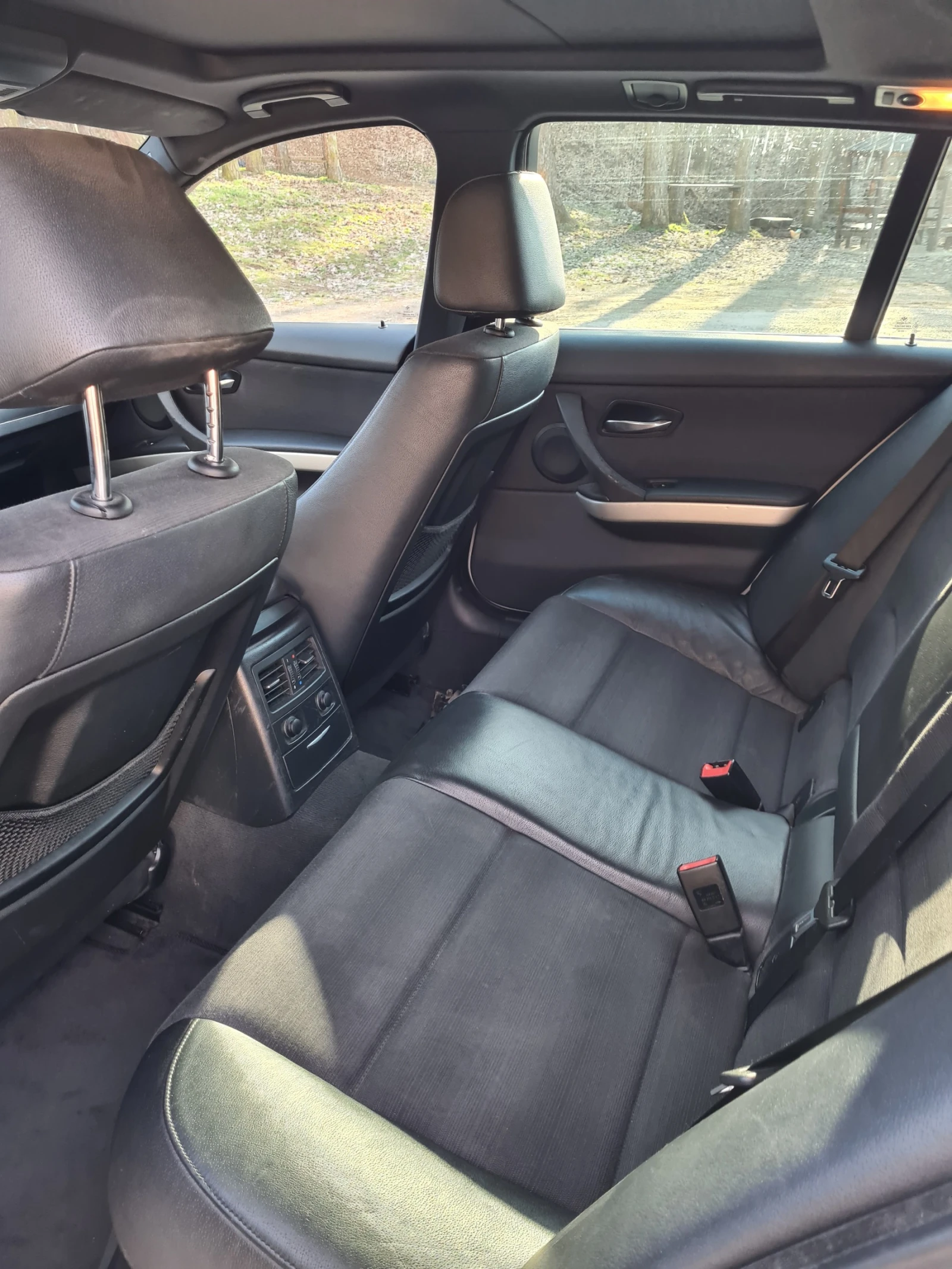 BMW 330 330xd xDrive, снимка 6 - Автомобили и джипове - 53801679