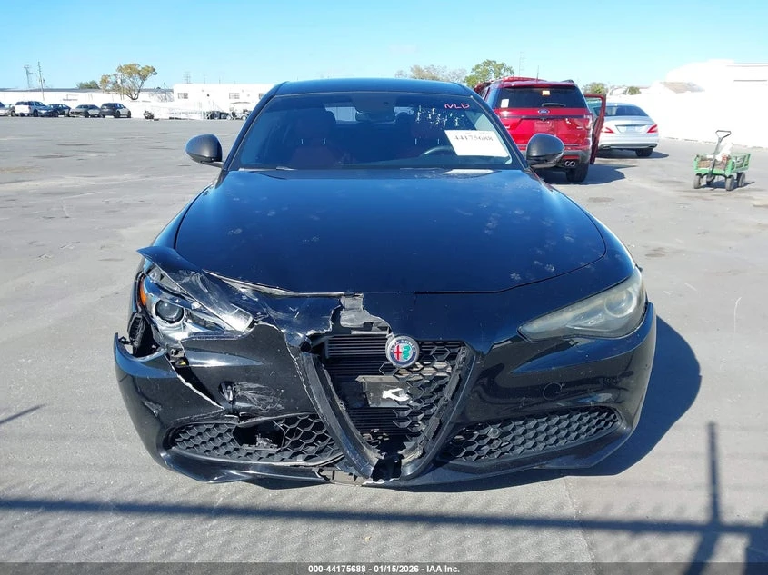 Alfa Romeo Giulia * Крайна цена до БГ* , снимка 12 - Автомобили и джипове - 53979533