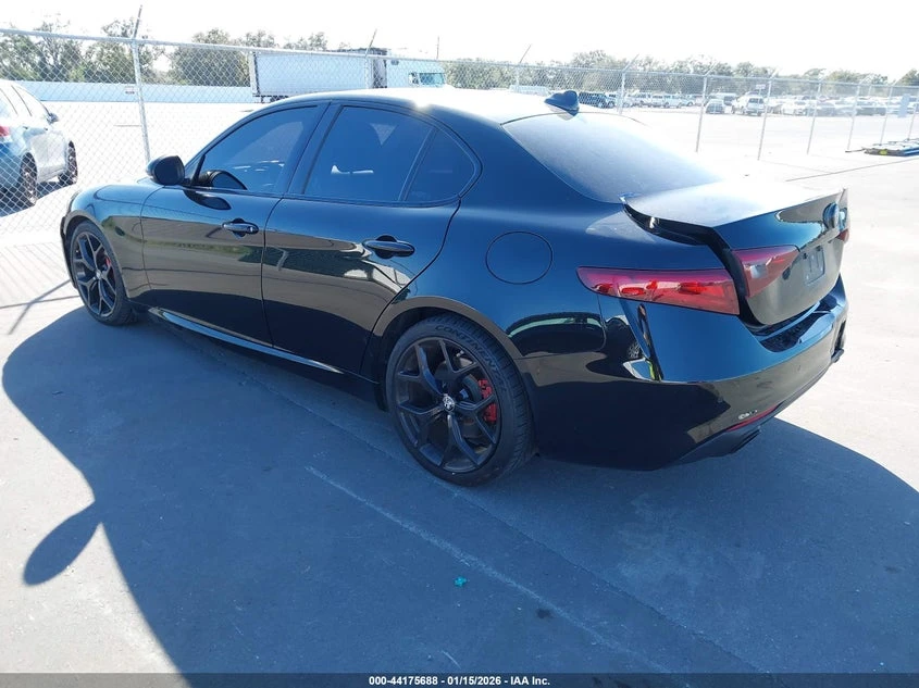 Alfa Romeo Giulia * Крайна цена до БГ* , снимка 3 - Автомобили и джипове - 53979533