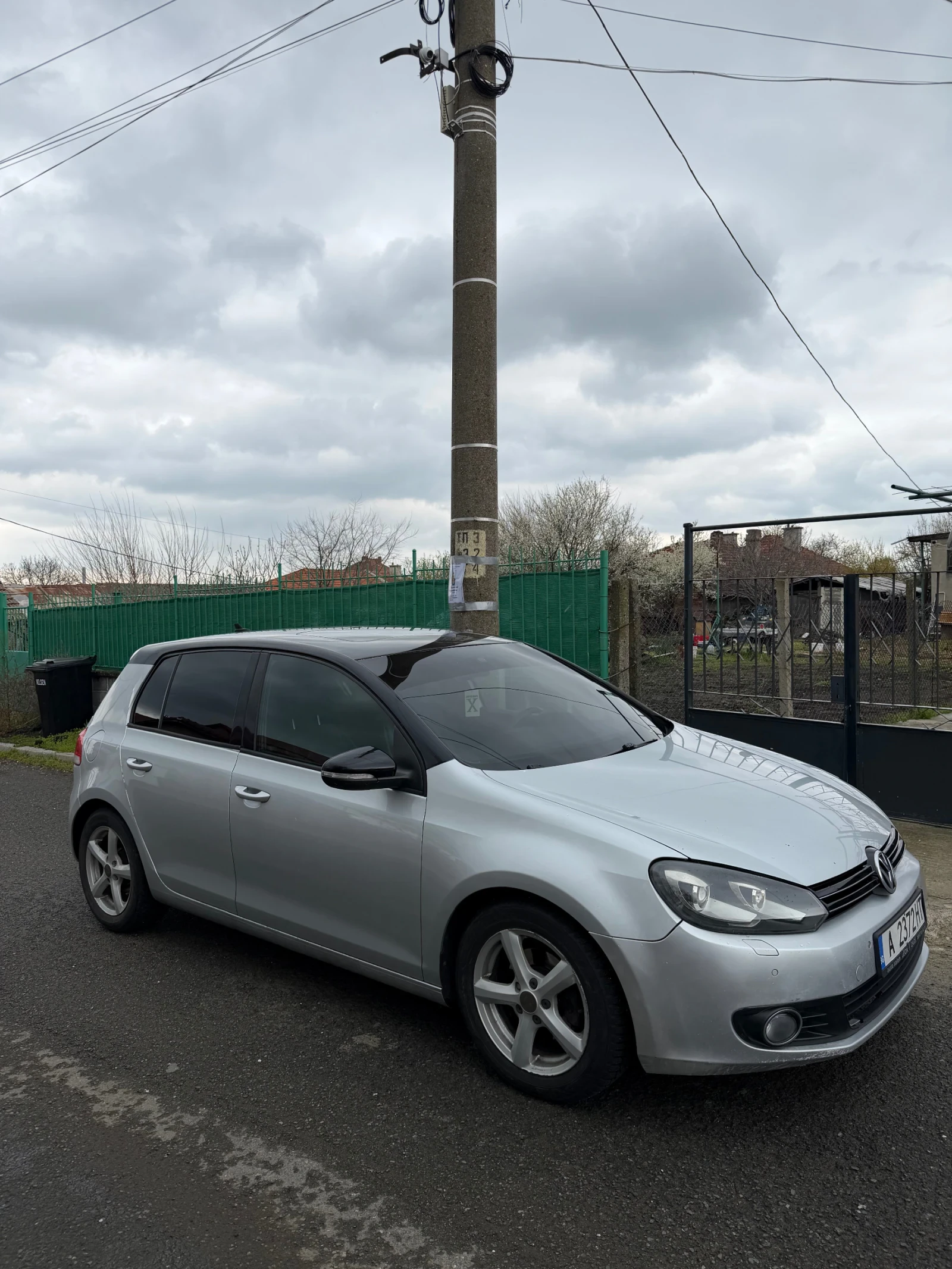 VW Golf Продавам Golf 6 1.6 TDI 105 к.с. Много добро техни, снимка 3 - Автомобили и джипове - 54032665