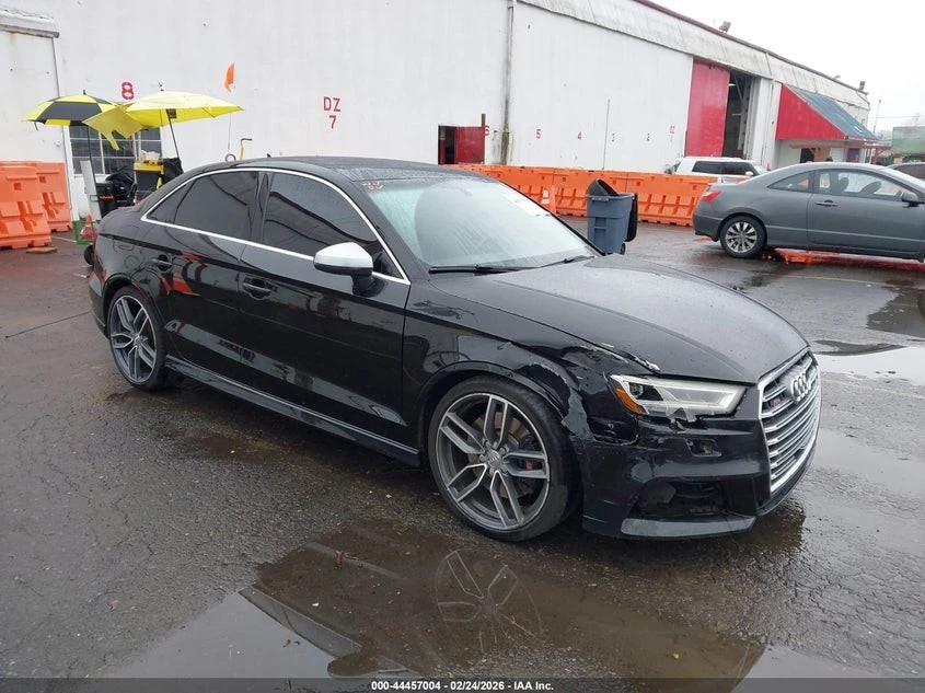 Audi S3 PREMIUM PLUS С РЕГИСТРАЦИЯ & АВТО КРЕДИТ , снимка 3 - Автомобили и джипове - 54082504