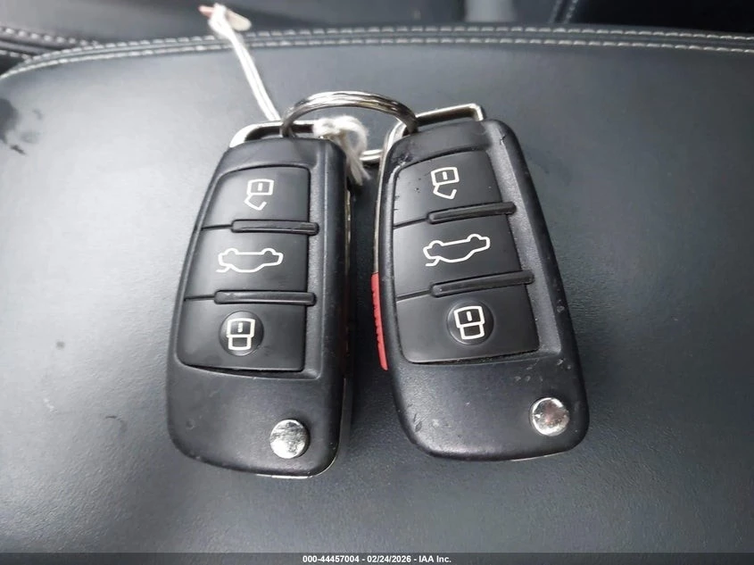 Audi S3 PREMIUM PLUS С РЕГИСТРАЦИЯ & АВТО КРЕДИТ , снимка 14 - Автомобили и джипове - 54082504