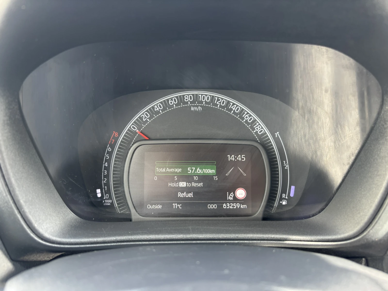 Toyota Aygo Х 1.0-Бензин, снимка 10 - Автомобили и джипове - 54150106