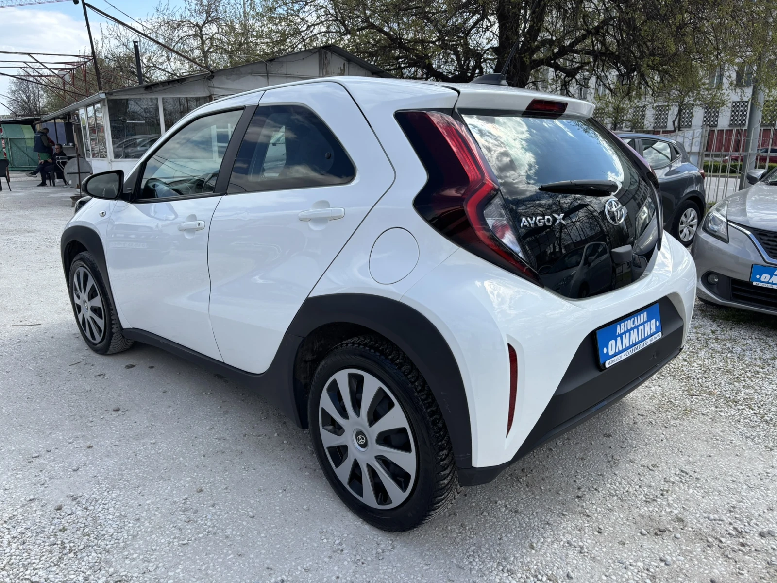 Toyota Aygo Х 1.0-Бензин, снимка 3 - Автомобили и джипове - 54150106