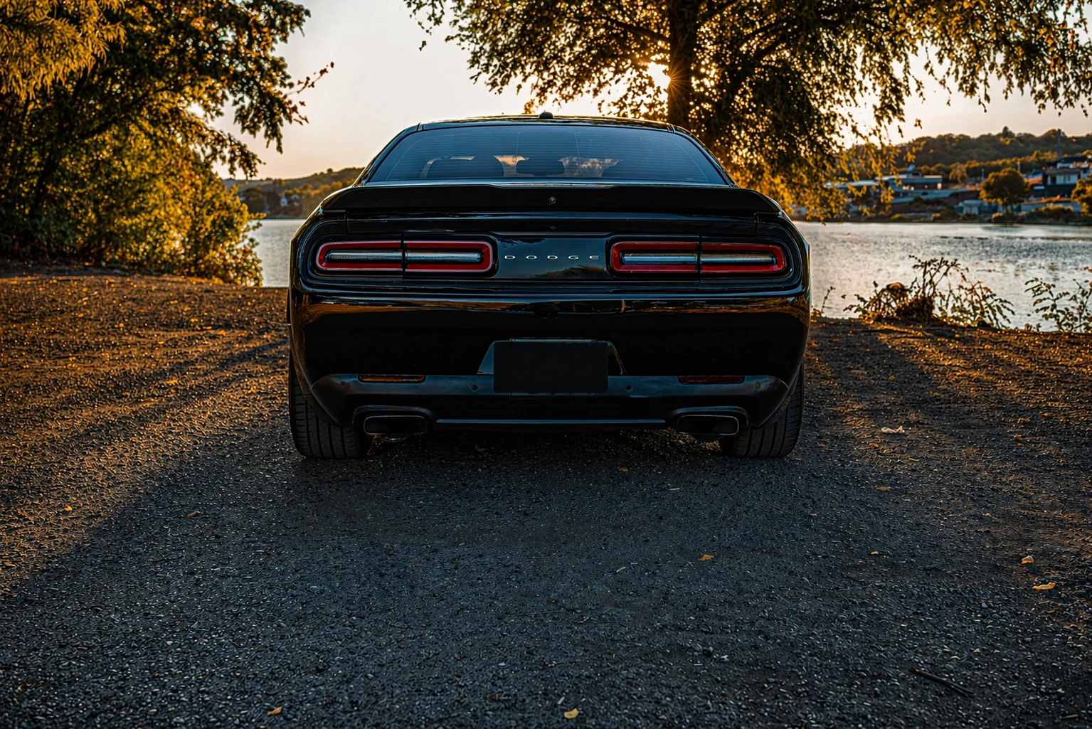 Dodge Challenger R/T, снимка 9 - Автомобили и джипове - 54263011