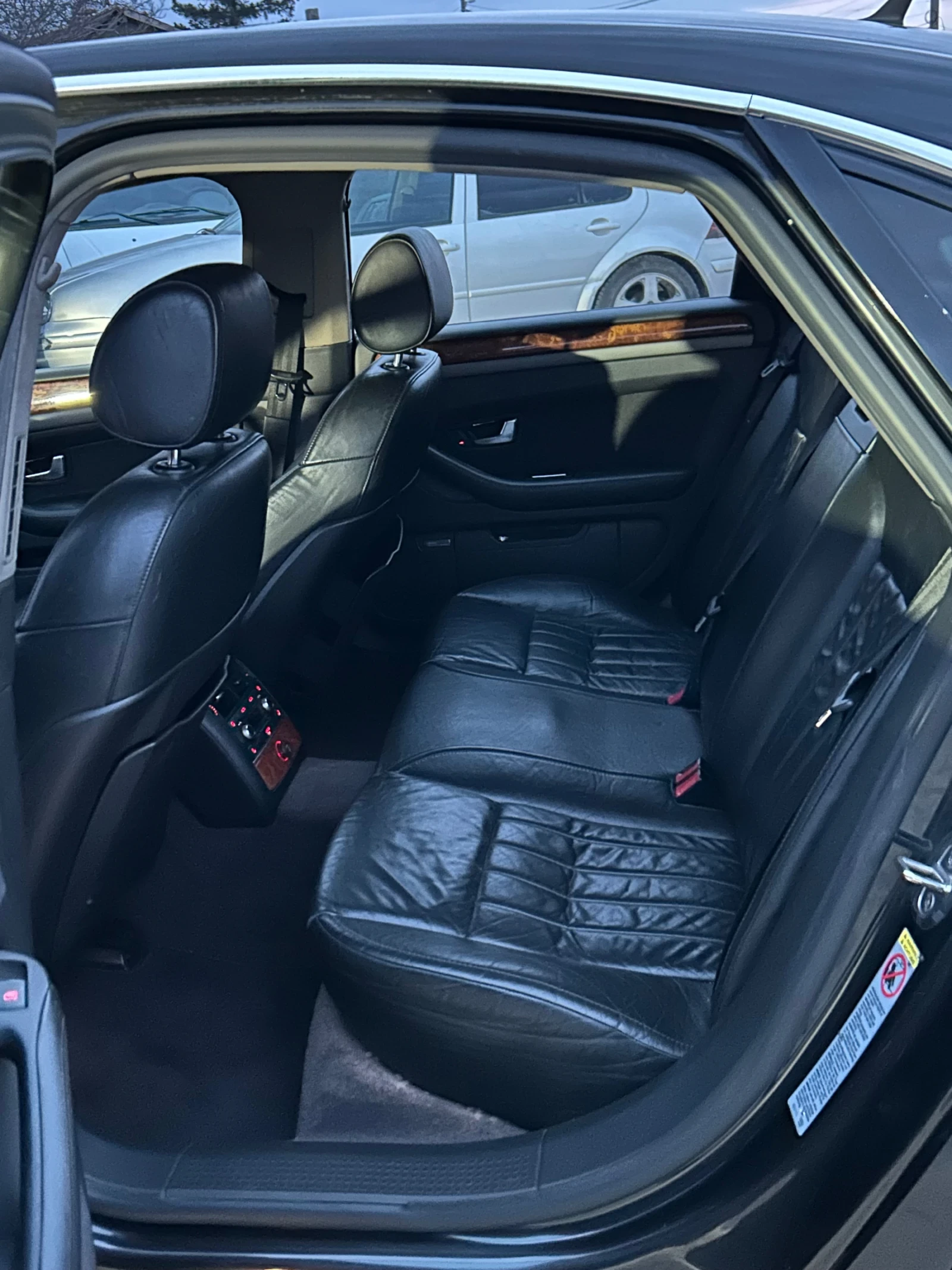 Audi A8, снимка 9 - Автомобили и джипове - 54307439