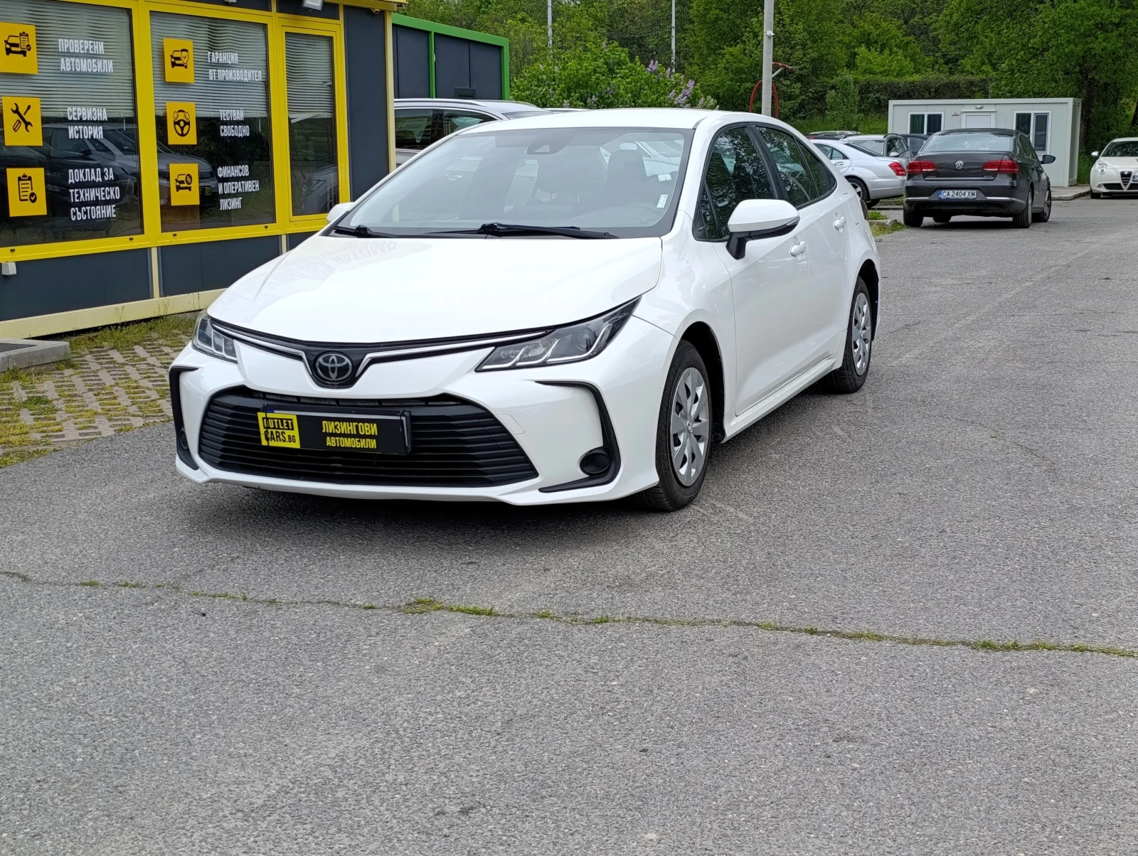 Toyota Corolla 1.5 DYNAMIC FORCE- Закупена от БГ