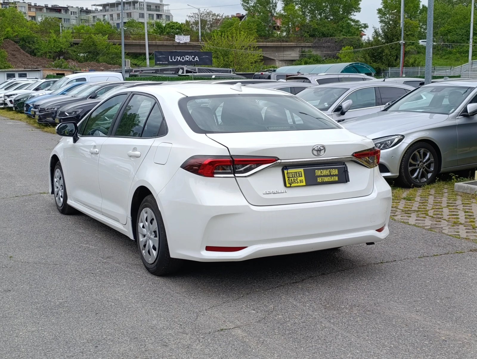 Toyota Corolla 1.5 DYNAMIC FORCE- Закупена от БГ, снимка 4 - Автомобили и джипове - 54483149