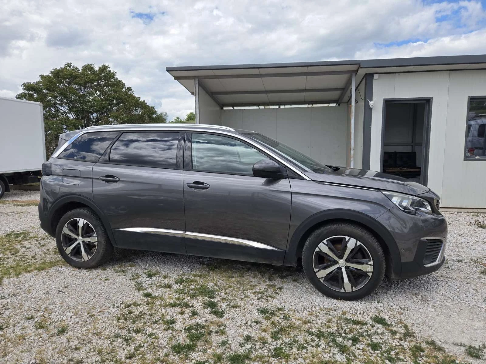 Peugeot 5008 1.2 PureTech Turbo , снимка 3 - Автомобили и джипове - 54632383