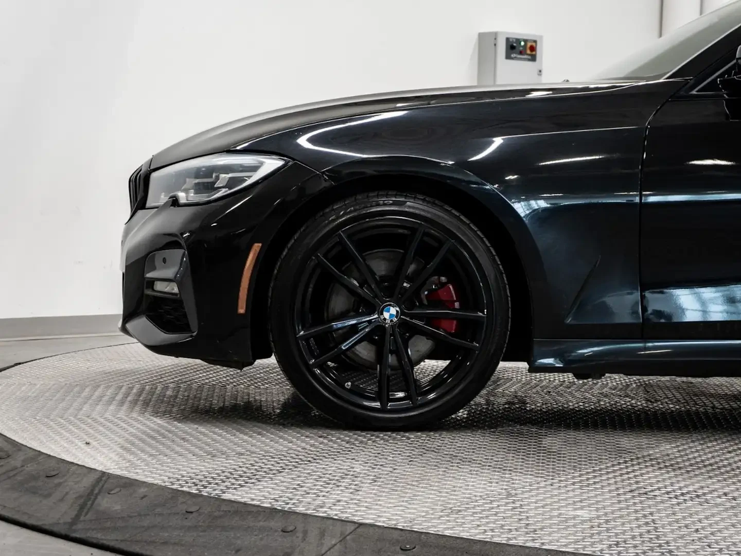 BMW 330 330i xDrive - Крайна цена до България!, снимка 7 - Автомобили и джипове - 54890892