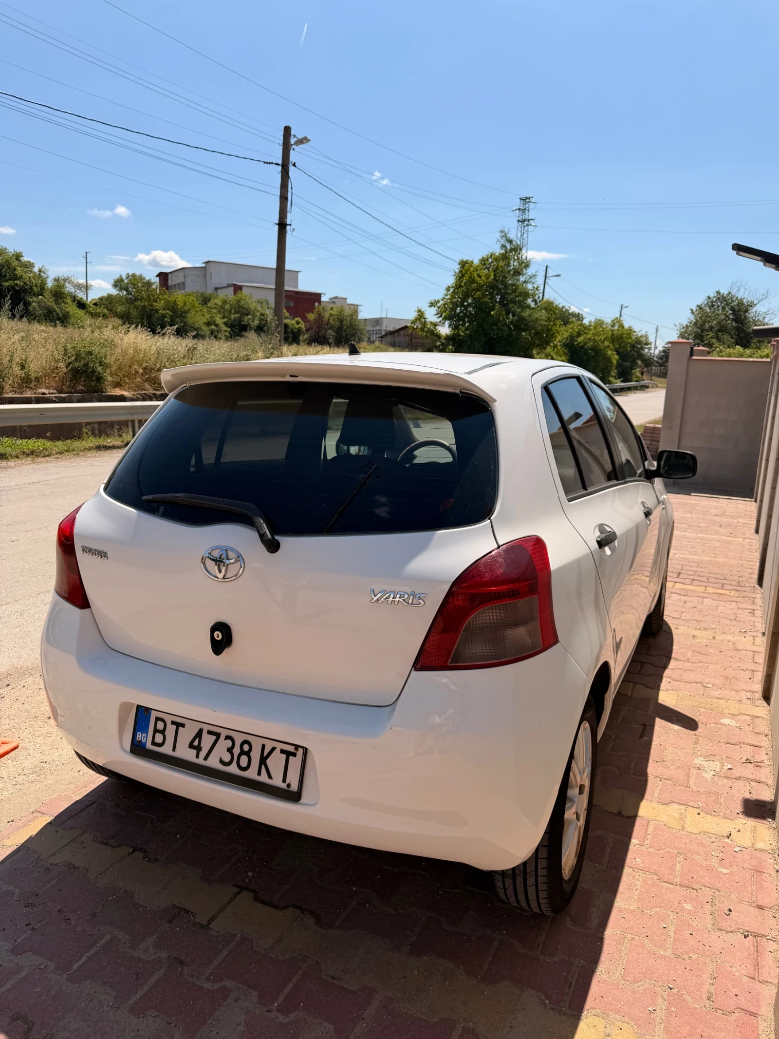 Toyota Yaris 1.4D, снимка 4 - Автомобили и джипове - 55203941