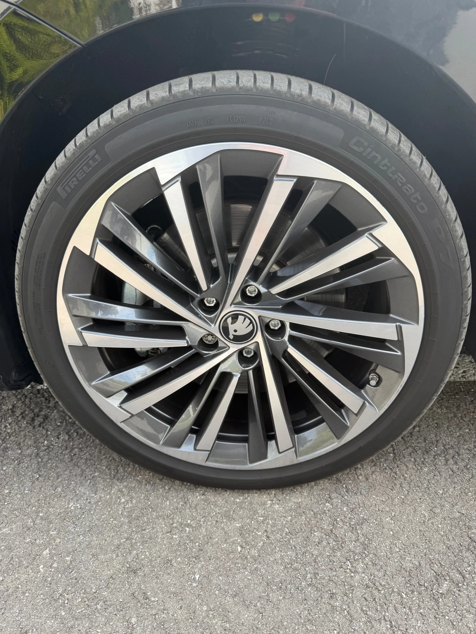 Skoda Superb Laurin & Klement 130 Edition 4x4, снимка 5 - Автомобили и джипове - 55274938