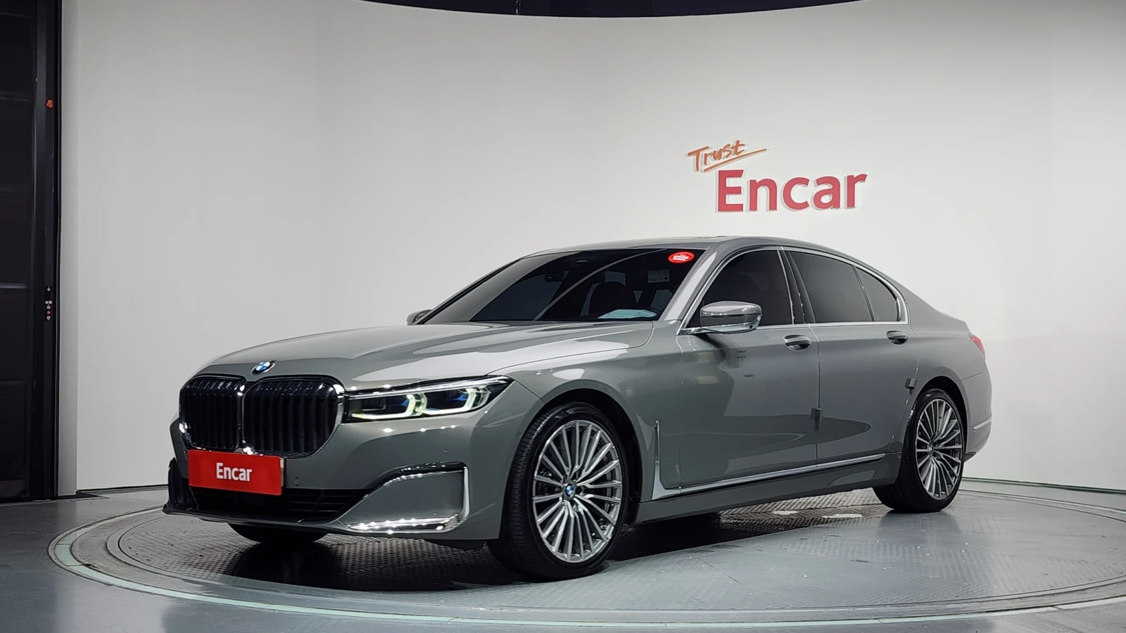 BMW 740 XDRIVE/ДИСТРОНИК/360/ШИБИДАХ/ОБДУХВАНЕ